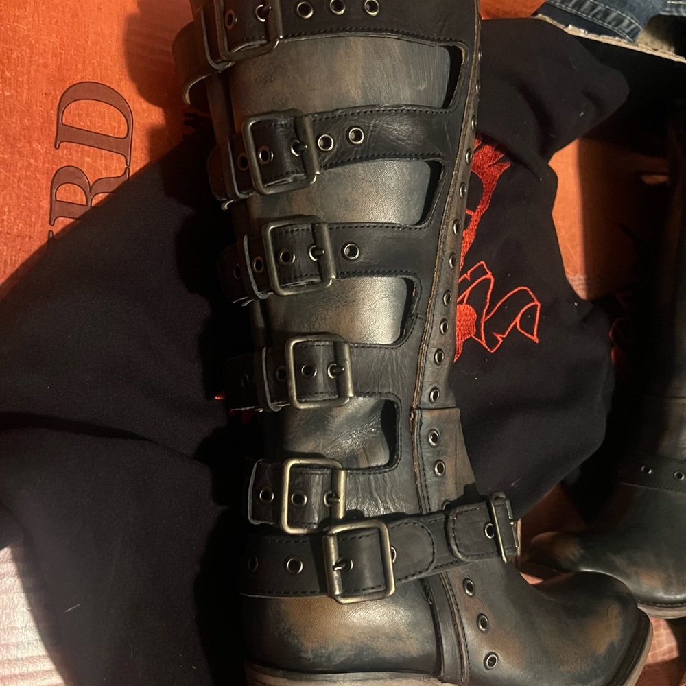 Freebird Derby - never worn - comes with box